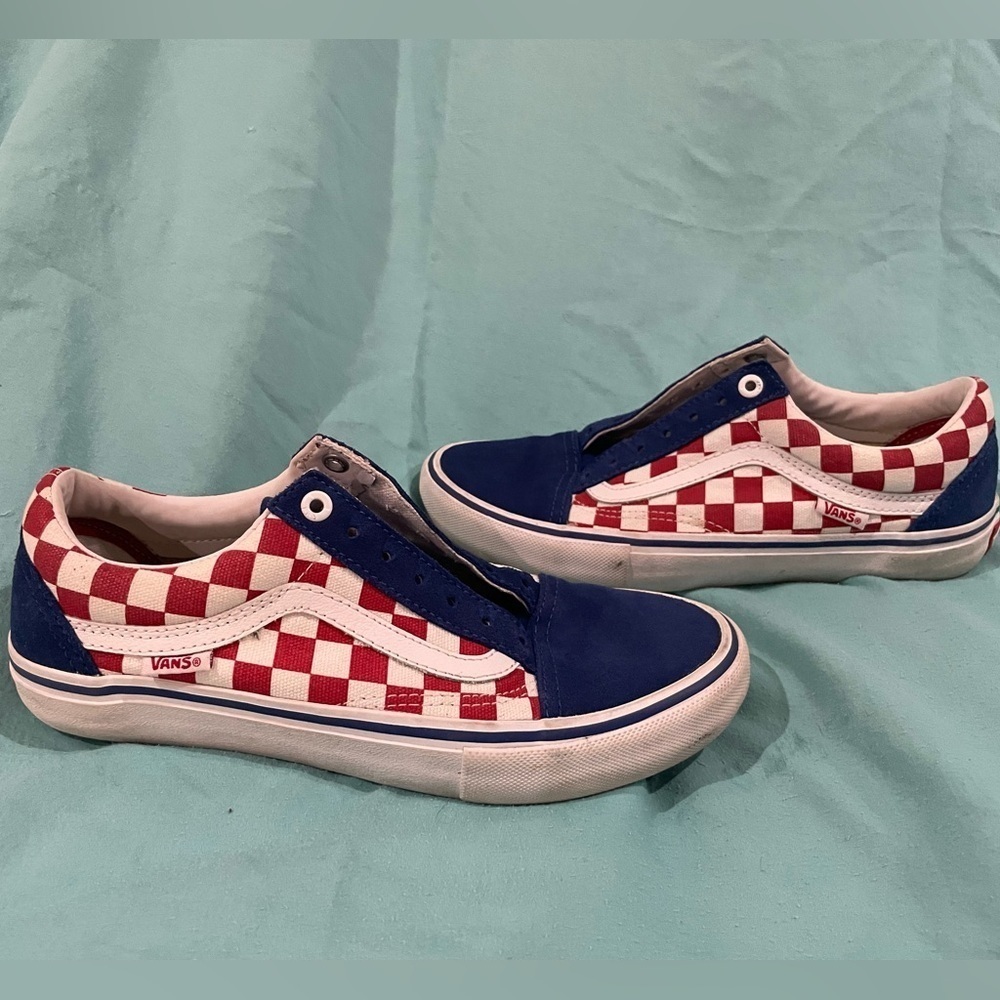 Vans red, white and blue checkered. Men's size 6, women’s size 7.5
